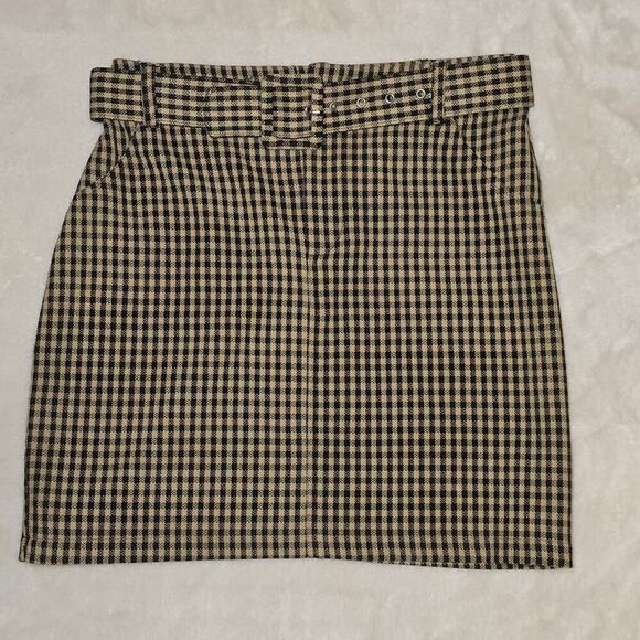 Hollister Dresses & Skirts - Hollister Women’s XS Plaid Mini Skirt Ultra High-Rise Houndstooth Belt Tan Black